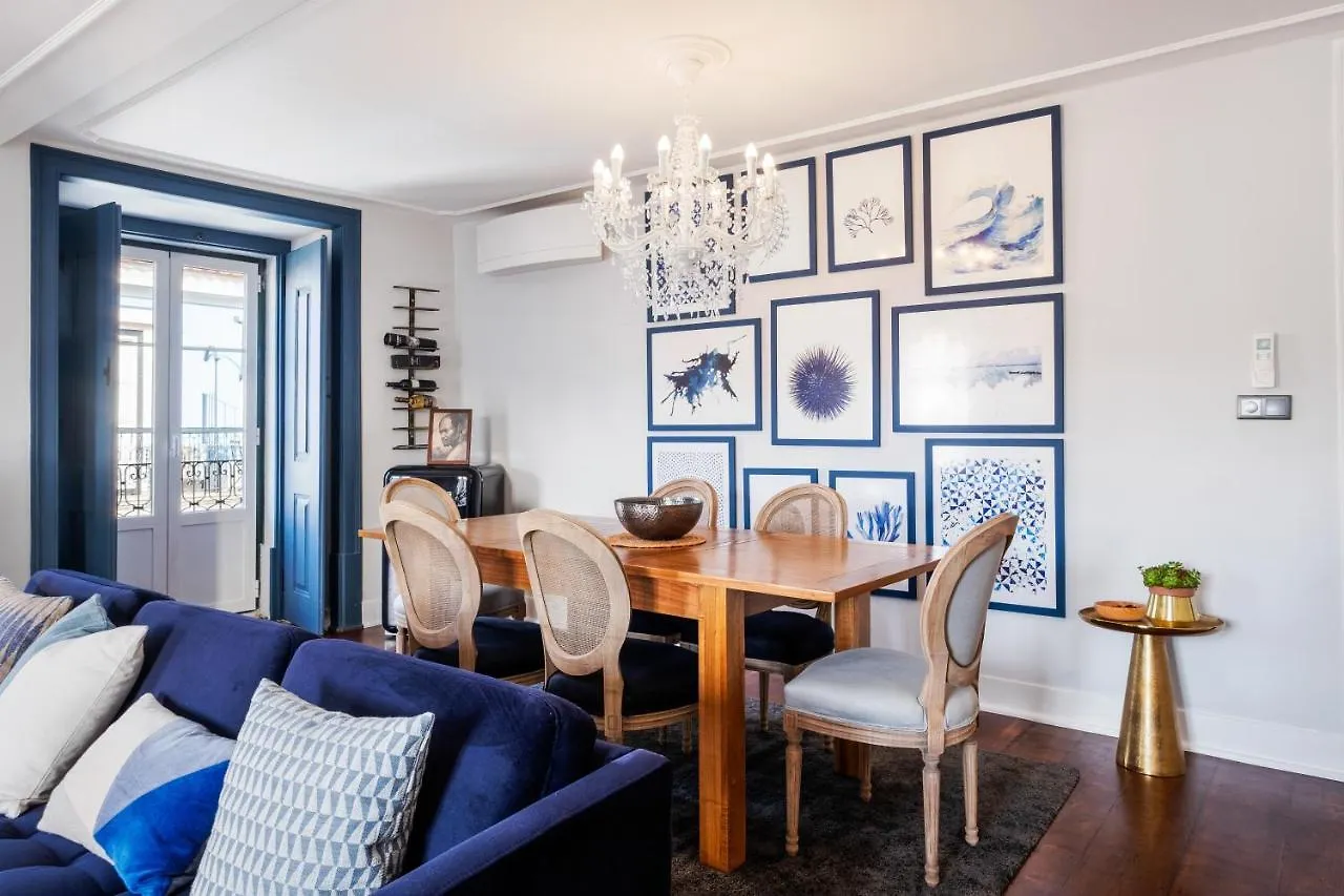Апартаменты Bella Vista - Modern Classic In Heart Of City Лиссабон