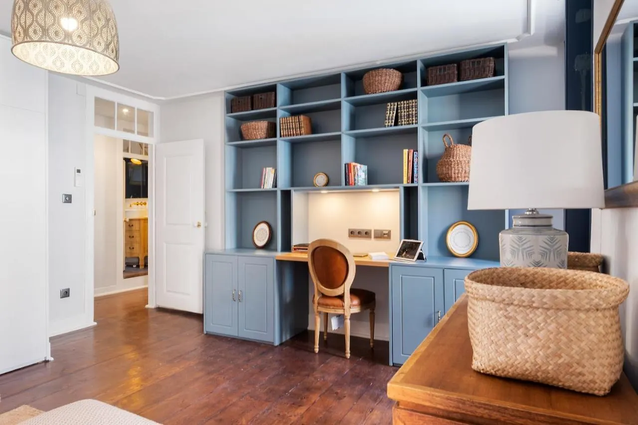 Bella Vista - Modern Classic In Heart Of City Lisbon